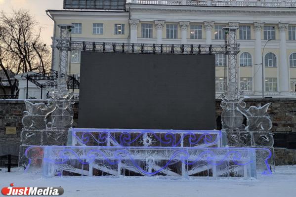 Завтра свои двери открывает ледовый городок в Историческом сквере Екатеринбурга - Фото 5
