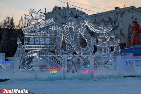 Завтра свои двери открывает ледовый городок в Историческом сквере Екатеринбурга - Фото 7
