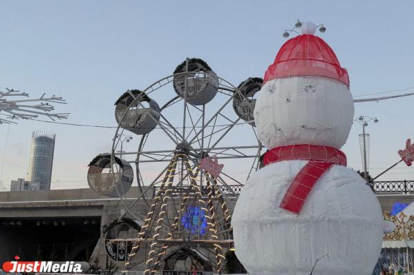 Завтра свои двери открывает ледовый городок в Историческом сквере Екатеринбурга - Фото 10