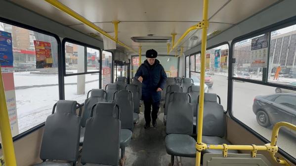 В Екатеринбурге на Челюскинцев в ДТП с легковушкой пострадала пассажирка автобуса - Фото 2