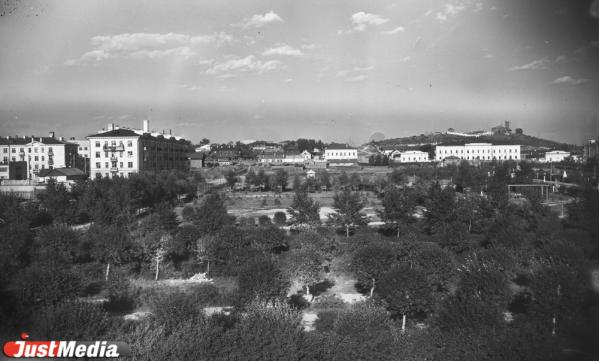 На месте сада Павлика Морозова была самая большая площадь Екатеринбурга - Фото 9