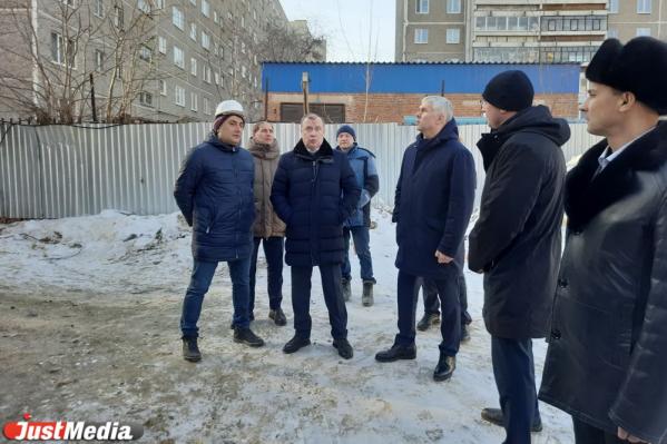 Алексей Орлов проверил ход работ по строительству спортивной школы - Фото 2