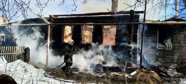 В свердловском селе Лая при пожаре в частном доме погибла женщина - Фото 2