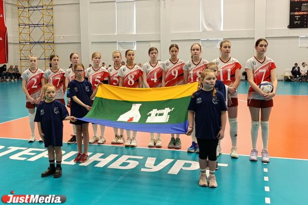 Волейболистки «Уралочки» вырвали победу в напряженном матче с «Минчанкой» - Фото 5