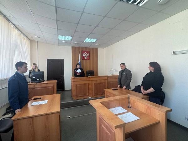 В Екатеринбурге осудили бывшего руководителя банка, которая похитила у клиентов более 15 млн рублей - Фото 2