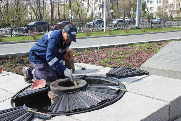 В Екатеринбурге к 80-летию Победы зажгли третий в городе Вечный огонь - Фото 3