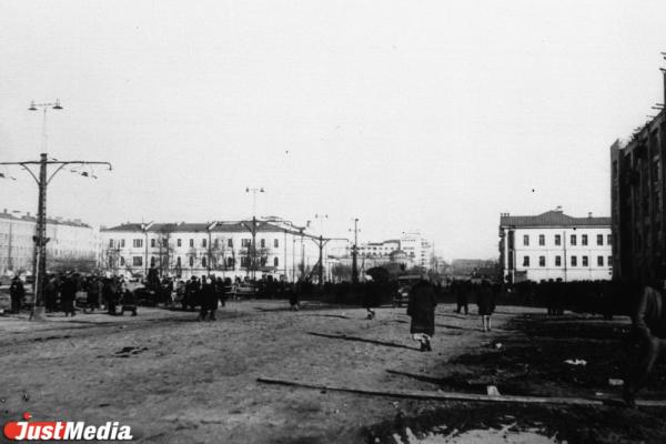 «Могли отправить в карцер». История здания на Ленина, 33 в Екатеринбурге, где гимназия №9 - Фото 4