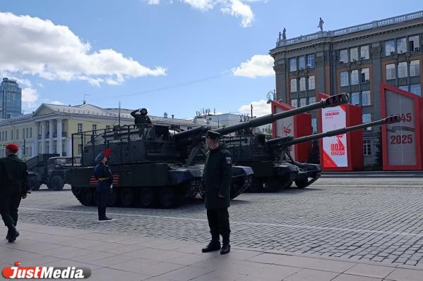 В Екатеринбурге прошла генеральная репетиция Парада Победы. ФОТО - Фото 7