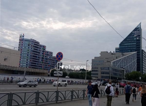 В Екатеринбурге на 8 Марта встали трамваи - Фото 2