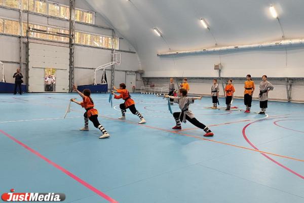 «Это будет эталонный лагерь». Алексей Орлов посетил обновленные «Уральские самоцветы». - Фото 7