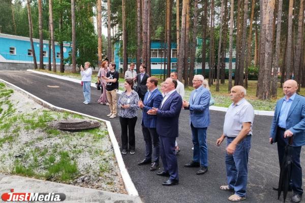 «Это будет эталонный лагерь». Алексей Орлов посетил обновленные «Уральские самоцветы». - Фото 10