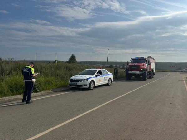 Под Сысертью водитель Toyota погиб в ДТП, улетев в канаву - Фото 3