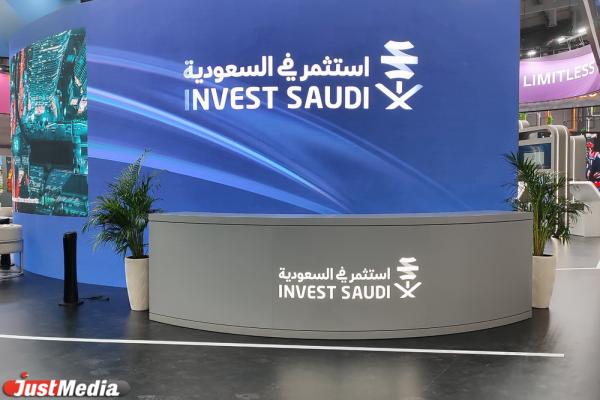 Футуристические трамваи, робоконсьерж и другие яркие стенды нулевого дня ИННОПРОМ-2025 - Фото 8