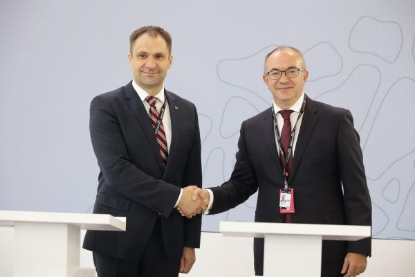 В Свердловской области появятся кластеры среднего профессионального образования и новые зарядки для электромобилей - Фото 5