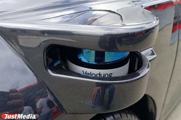 На ИННОПРОМ-2025 привезли электромобиль для Севера и правительственные беспилотники - Фото 24