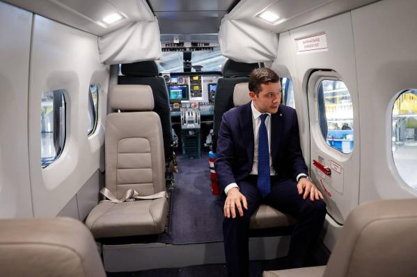 Глава Минпромторга Антон Алиханов осмотрел в Екатеринбурге самолеты «Ладога» и «Байкал» - Фото 3