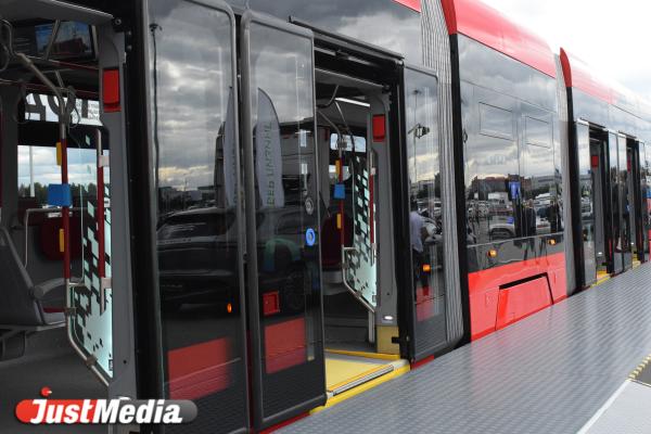 Денис Паслер подписал соглашение о строительстве в Екатеринбурге трамвайного завода - Фото 3