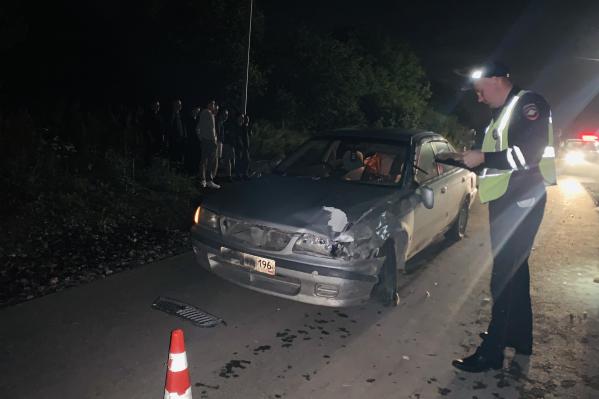 В Свердловской области водитель-подросток кроссового мотоцикла залетел под иномарку - Фото 2