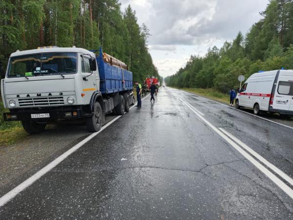Под Североуральском водитель Ford влетел в КАМАЗ и погиб - Фото 2