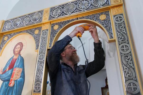 В часовне святой Екатерины устанавливают иконостас из Крыма - Фото 2