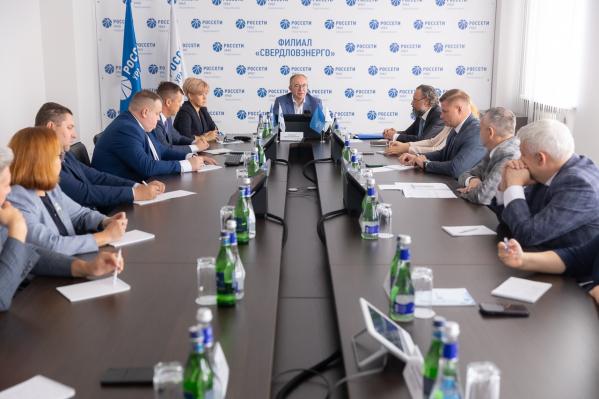 Глава «Россети Урал» проверил готовность энергосистемы Екатеринбурга ко Дню города и единому дню голосования - Фото 3