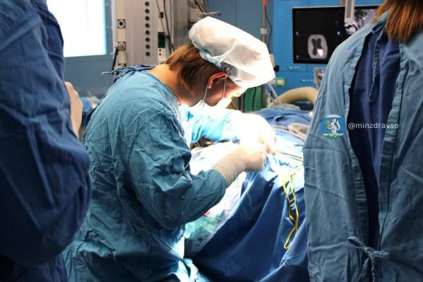 Врачи спасли 67-летнего екатеринбуржца от последствий «взрыва» в голове, когда он был за рулем - Фото 4