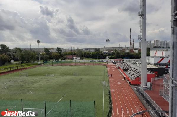 Стадион «Калининец» в Екатеринбурге «проапгрейдили» с помощью дрона-паука - Фото 4