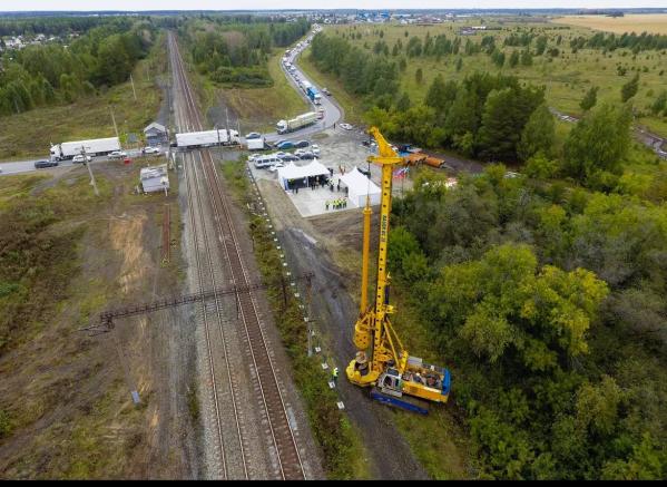 На трассе Екатеринбург- Шадринск – Курган начали строить 30-метровый мост  - Фото 3