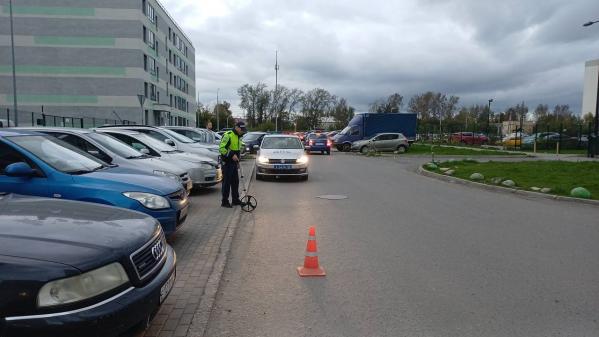 В Академическом водитель-новичок на Volkswagen сбил 10-летнюю девочку, которая спешила домой - Фото 2