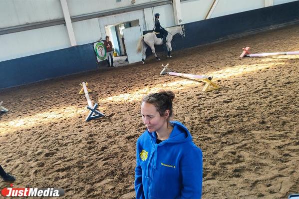 Хоккей на траве и прогулки на лошадях. Как дети из Екатеринбурга бесплатно занимаются экзотическими видами спорта - Фото 10