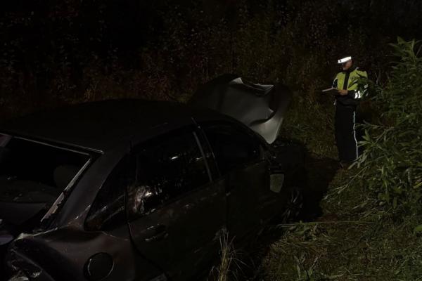 Автобус с пассажирами и легковушка столкнулись на трассе Пермь – Екатеринбург - Фото 2