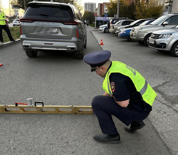 В Каменске-Уральском водитель иномарки сбил во дворе 10-летняюю велосипедистку - Фото 2