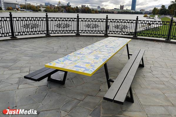  300 табличек на разных языках: в Екатеринбурге открыли арт-объект в честь многонациональности - Фото 5