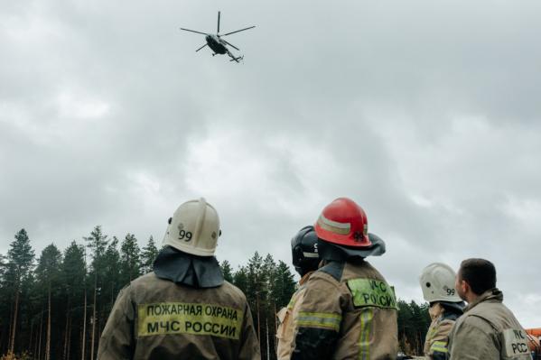 «Бензовоз столкнулся с автобусом с детьми»: на Тюменском тракте прошли спецучения по ликвидации ЧС на автодорогах - Фото 2