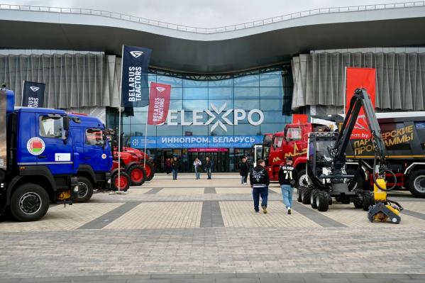 Из Екатеринбурга — в Беларусь: в Минске впервые стартовал ИННОПРОМ - Фото 2