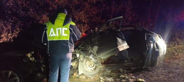 Пострадали пять человек: в Свердловской области водитель иномарки влетел во встречный ВАЗ  - Фото 2