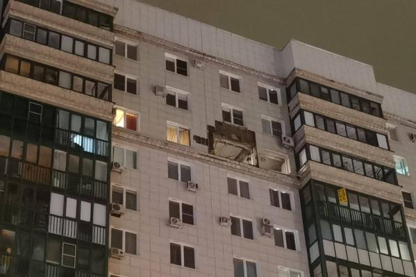 Украинский дрон залетел в окно квартиры многоэтажки в Подмосковье и взорвался - Фото 2