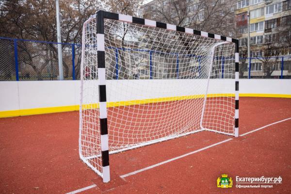 В Екатеринбурге открыли два обновленных корта - Фото 2