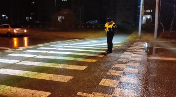 В Новоуральске на «зебре» пьяный водитель «ВАЗа» насмерть сбил 50-летнюю женщину-пешехода  - Фото 2