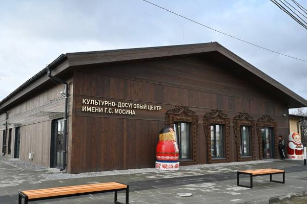 Денис Паслер проверил ход строительства самой большой в регионе трасса для занятий на BMX-велосипедах - Фото 6