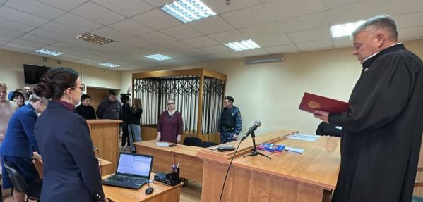 В Березовском осудили водителя грузовика, который в мае насмерть сбил на «зебре» 4-летнюю девочку  - Фото 2