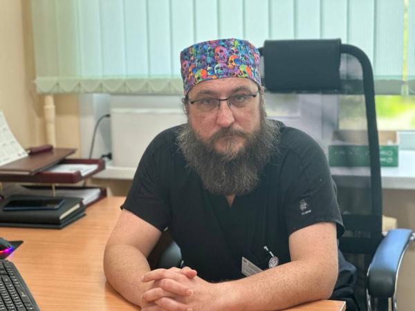 В Екатеринбурге врачи спасли мужчину с острым инфарктом и аномально крупной артерией - Фото 3