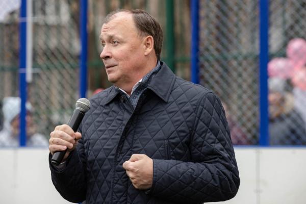 В центре Екатеринбурга открыли обновленную спортплощадку - Фото 2