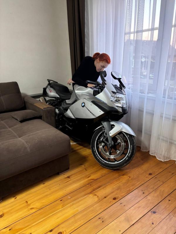 Врачи Екатеринбурга после страшного ДТП спасли байкерше ноги - Фото 6