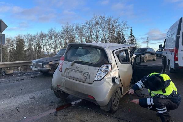 В Невьянском районе погибла пассажирка легковушки, водитель которой залетел под встречную «Газель» - Фото 3