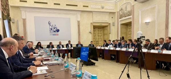 Председатель ФПСО Андрей Ветлужских снова вошёл в состав общественного совета ФНС - Фото 2