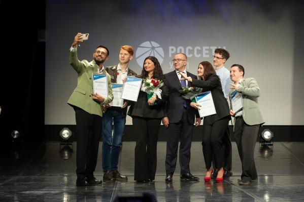 Более тысячи сотрудников «Россети Урал» получили награды в День энергетика - Фото 4