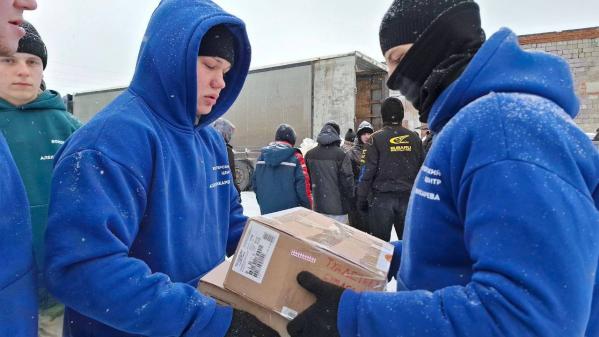 Волонтеры отправили из Ирбита фуру гуманитарной помощи бойцам СВО - Фото 2