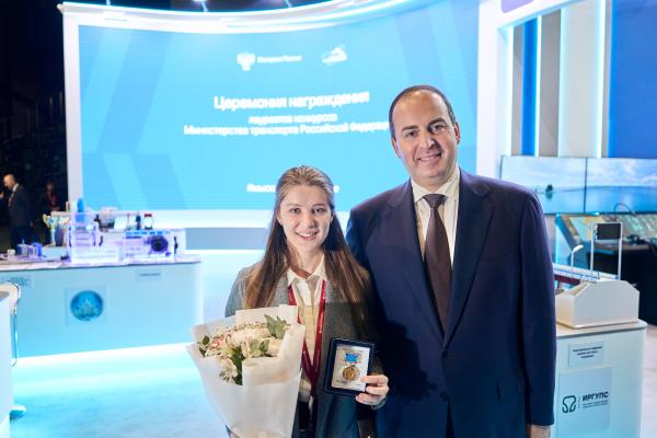 Год больших побед: Уральский государственный университет путей сообщения подводит итоги  - Фото 4