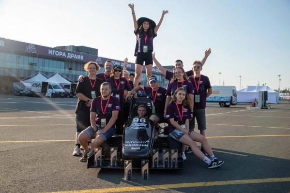 Год больших побед: Уральский государственный университет путей сообщения подводит итоги  - Фото 9